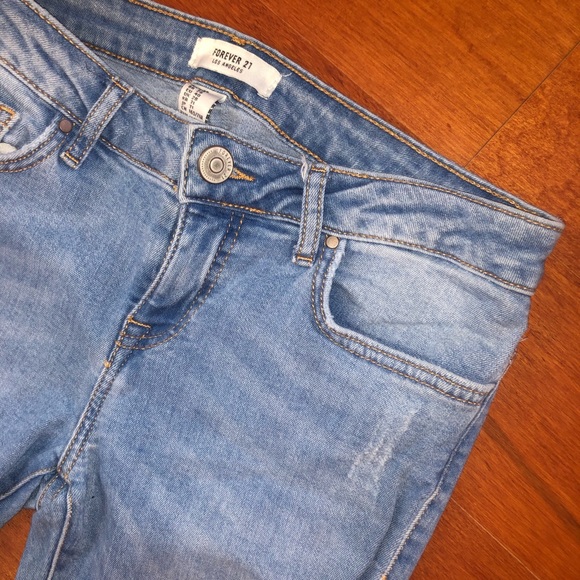 Forever21 jeans size U.S. 28 or 6 - Picture 3 of 4